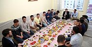 Başkan Dinçer, Öğrenci Evinde İftarda