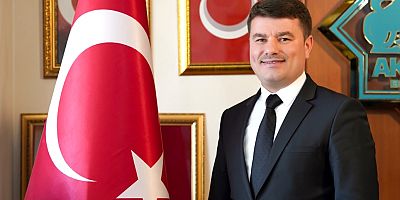 Başkan Dr. Evren Dinçer, Öğretmenler Gününü Kutladı