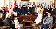 Kadın Kollarından Başkan'a Ziyaret