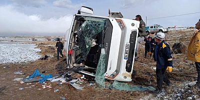 Kaza Üstüne Kaza : 20 Yaralı